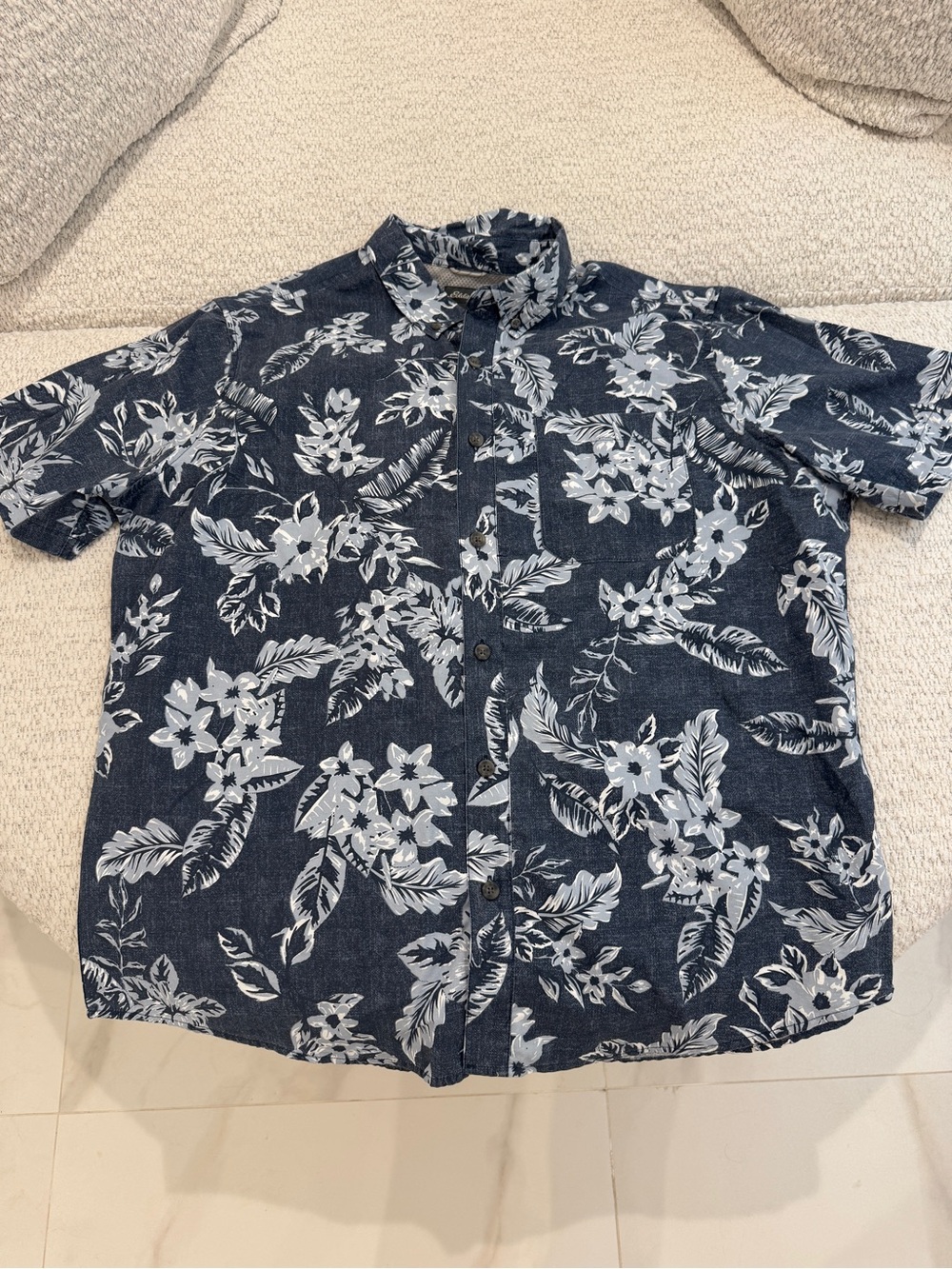 Eddie Bauer Men’s Performance Navy Floral Short Sleeve Button Up Shirt